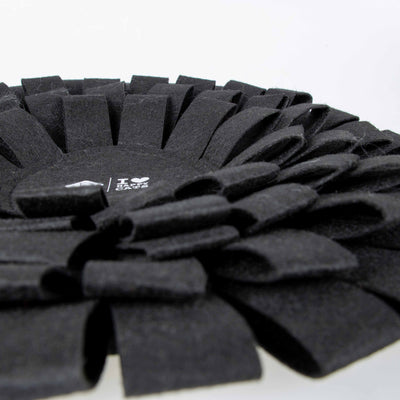 Suzy - sniffing mat black
