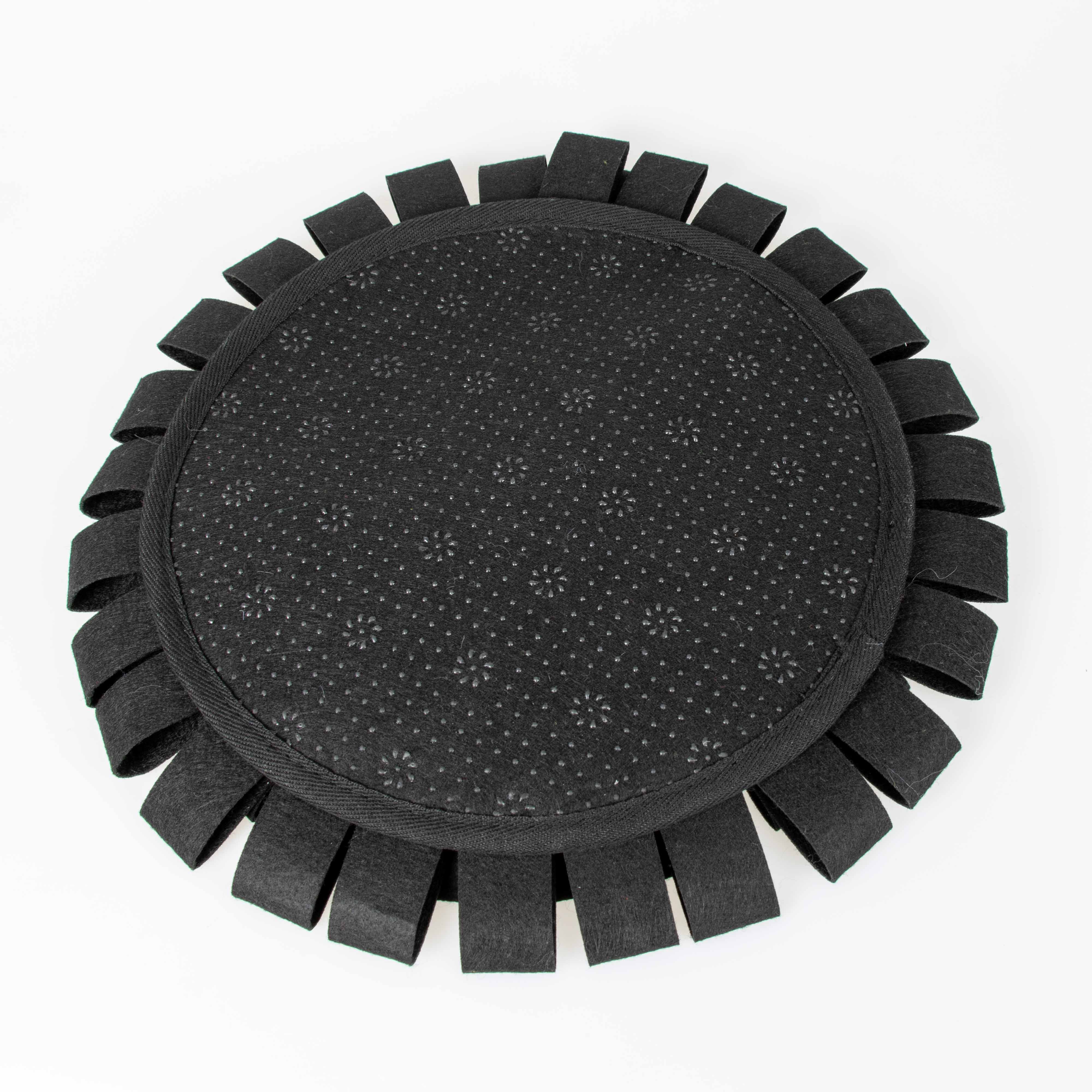 Suzy - sniffing mat black